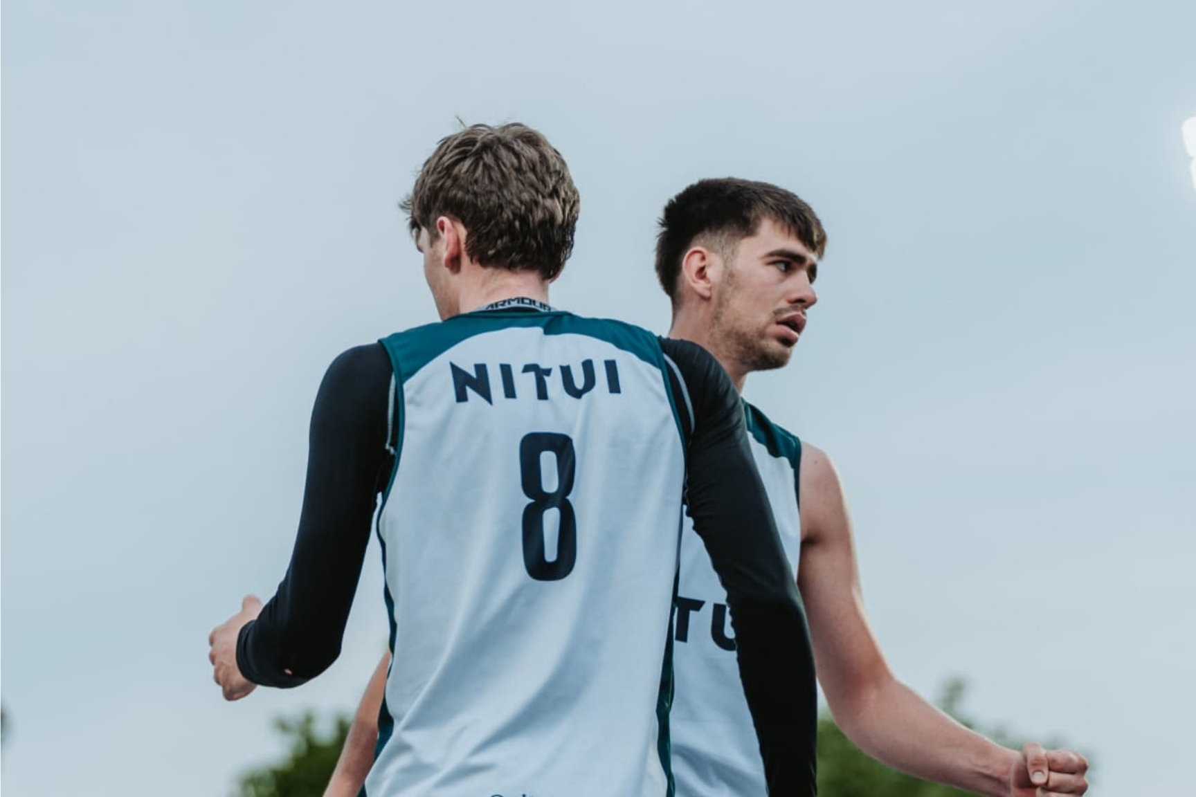 Igrači Nituia razgovaraju tijekom 3x3 utakmice